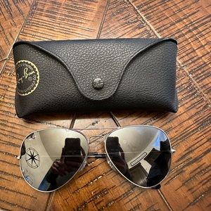 Men’s Ray Ban Aviator Mirror Sunglasses